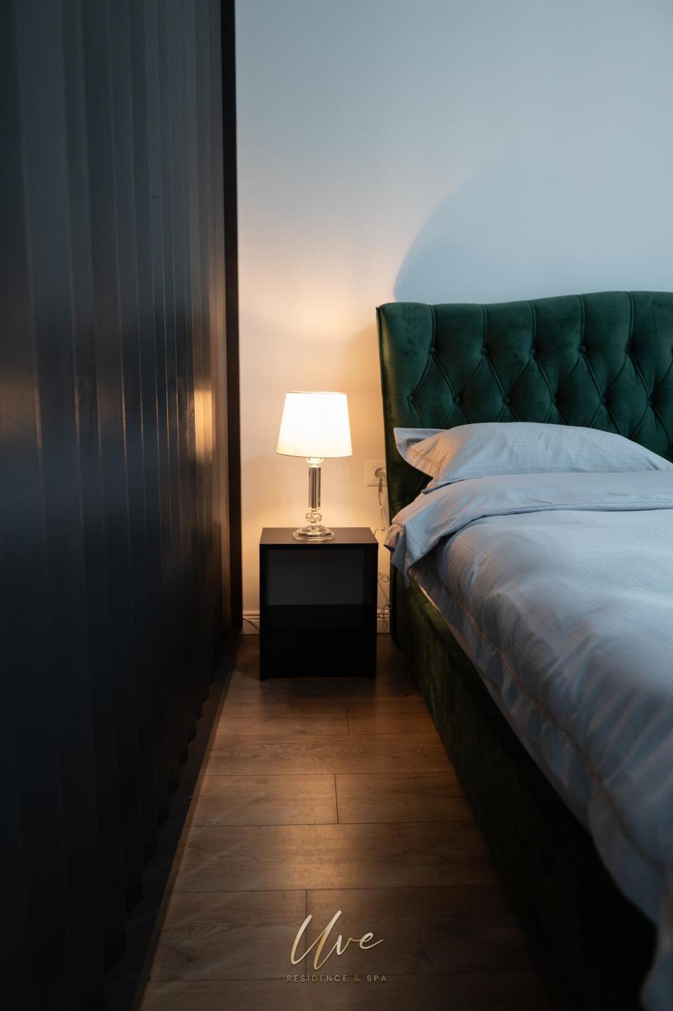 Uve Residence & Spa เปียตราเนียมซ์ ภายนอก รูปภาพ