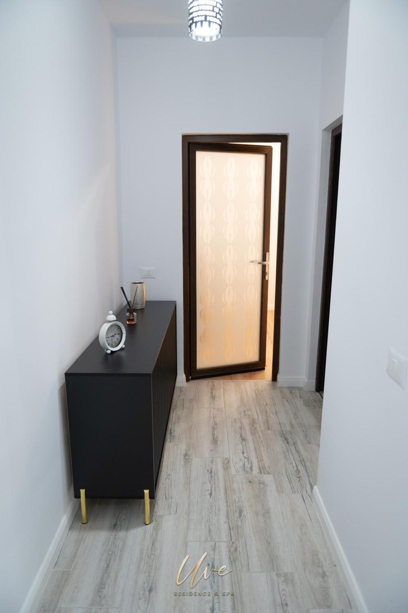 Uve Residence & Spa เปียตราเนียมซ์ ภายนอก รูปภาพ
