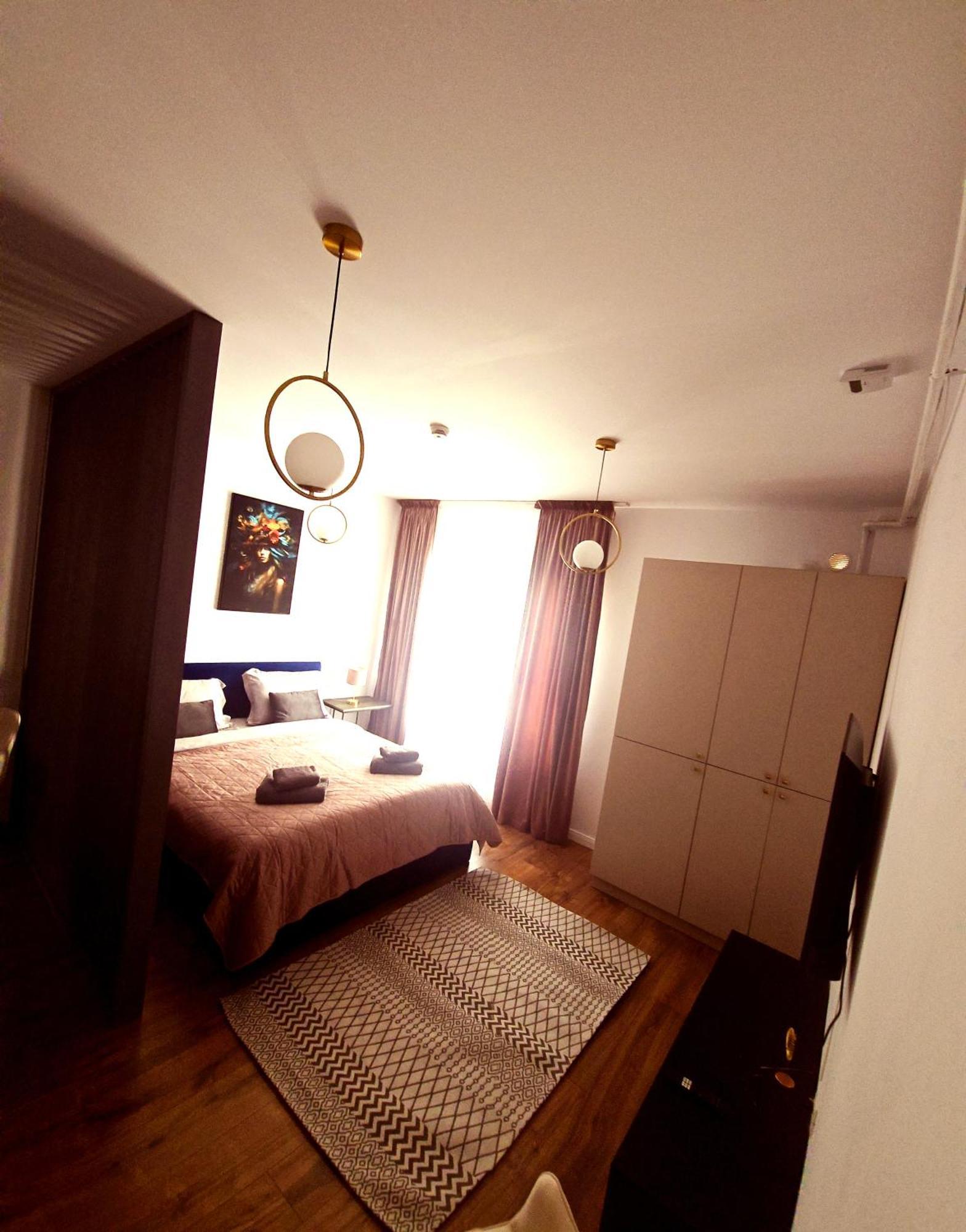 Uve Residence & Spa เปียตราเนียมซ์ ห้อง รูปภาพ